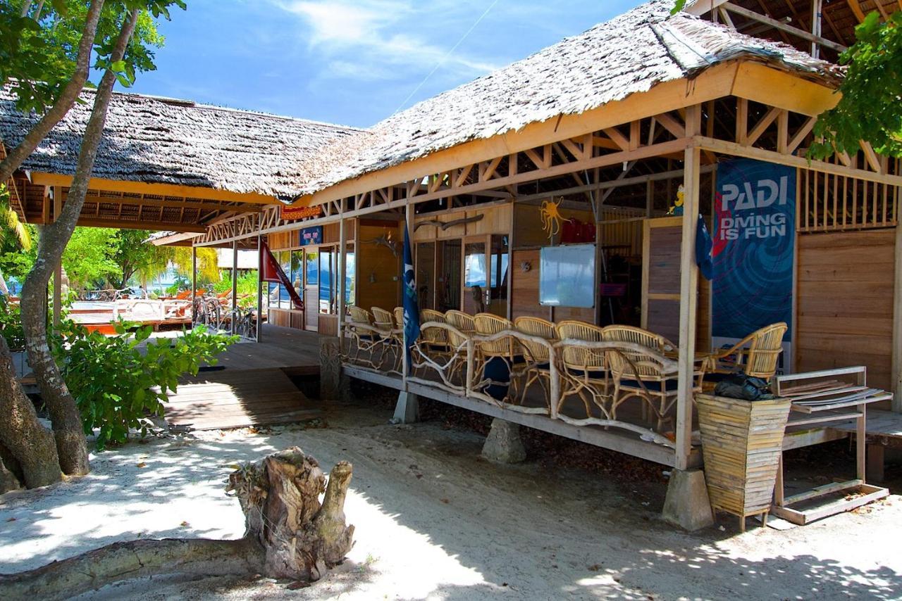 Agusta Eco Resort Pulau Mansuar 외부 사진