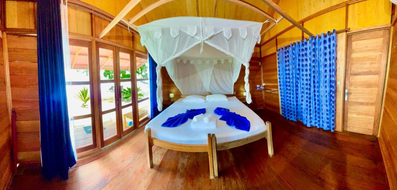 Agusta Eco Resort Pulau Mansuar 외부 사진