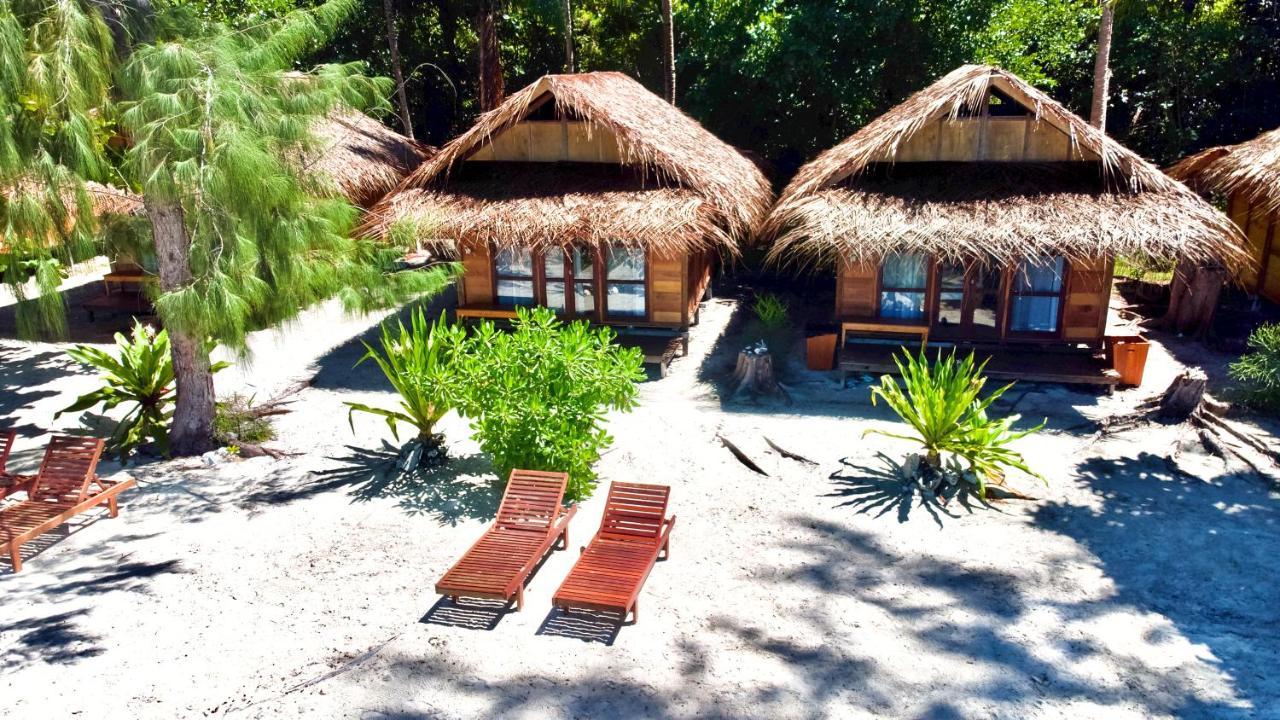 Agusta Eco Resort Pulau Mansuar 외부 사진